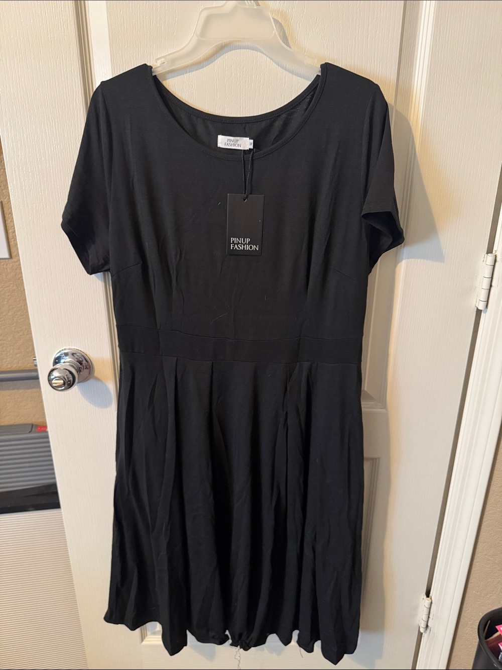 Pinup fashion Women's Black Short Sleeve Fit-and-Flare Dress